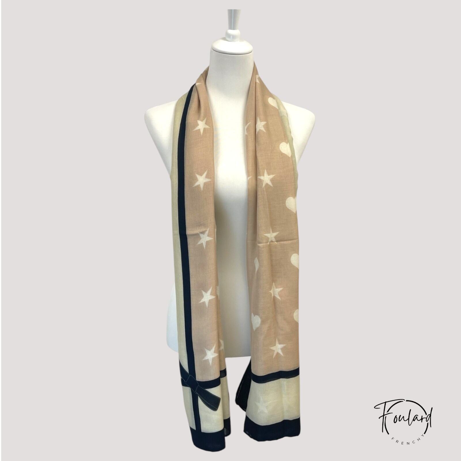 Grand foulard blanc, imprimés tendance – Image 3