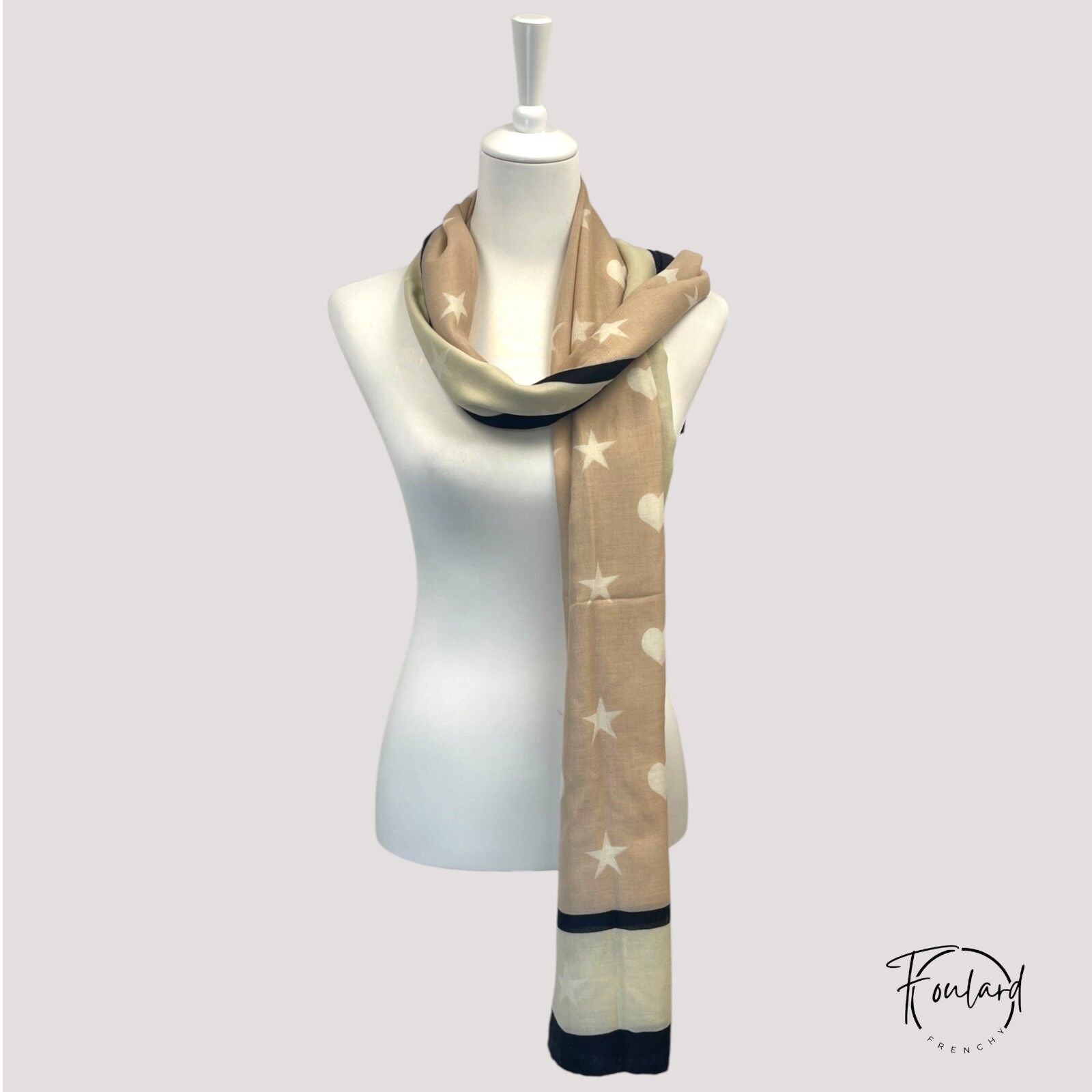 Grand foulard blanc, imprimés tendance – Image 4