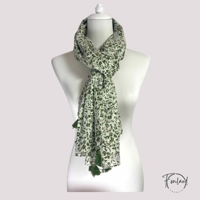 Foulard vert, motif feuillage