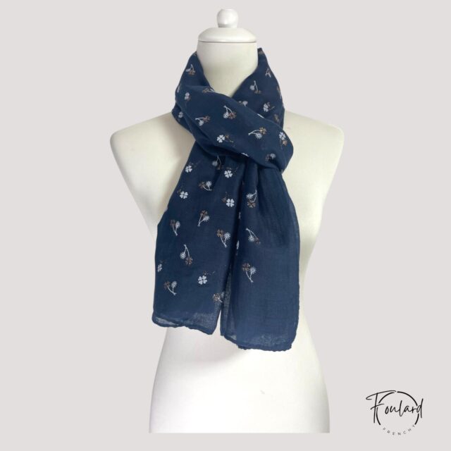 Foulard noir, motif floral doré