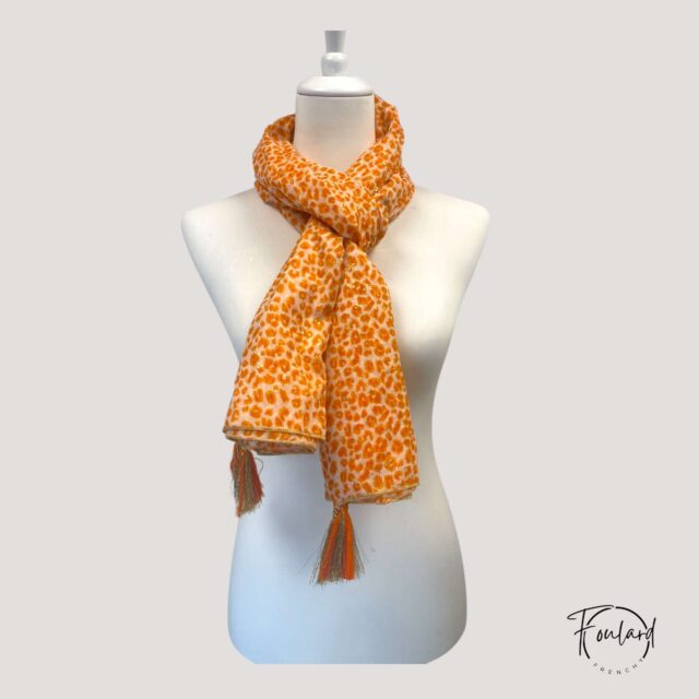 Foulard orange, imprimé léopard doré