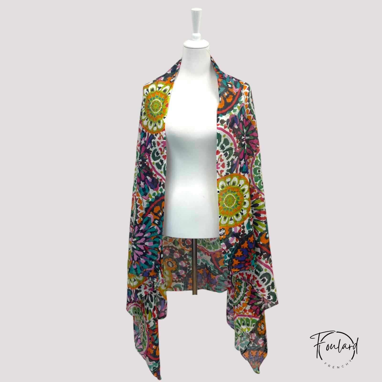 Foulard imprimé mandala multicolore – Image 2
