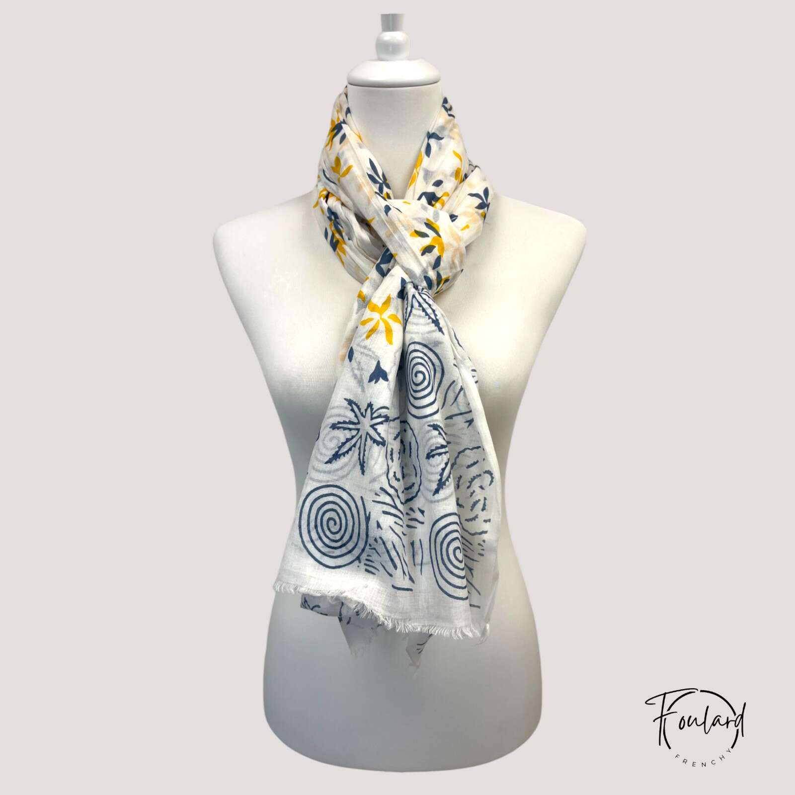 Foulard blanc, spirales et floral bleu marine et jaune