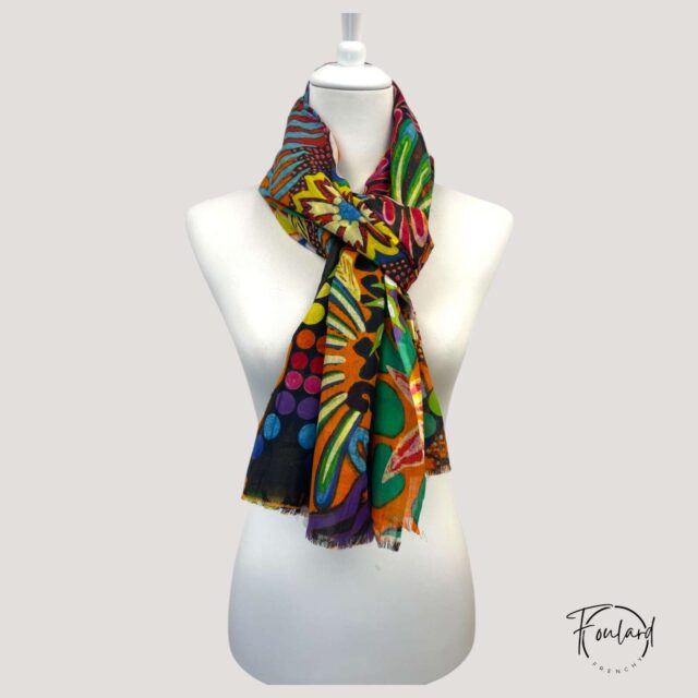 Foulard en coton, motifs géométriques et floraux