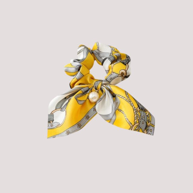 Chouchou foulard court jaune, motif ceintures