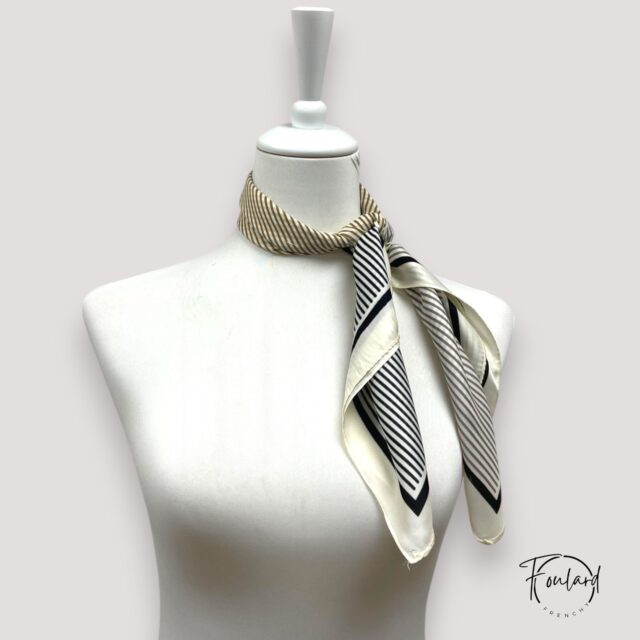 Foulard carré rayures élégantes, beige et noir