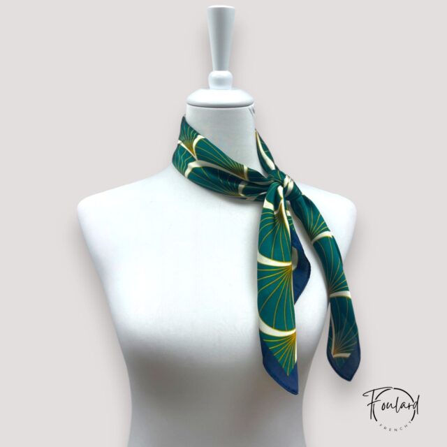Foulard carré vert émeraude et doré