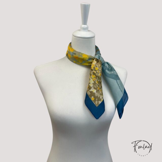 Foulard carré bleu et jaune lumineux