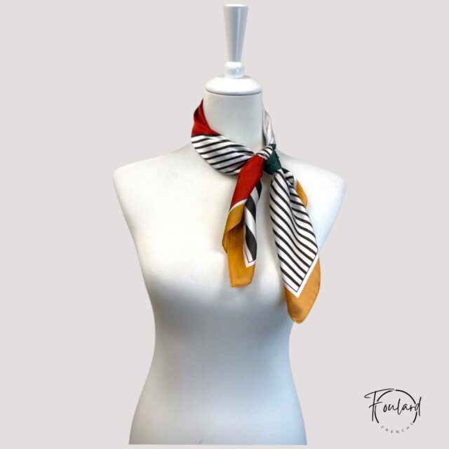 Foulard carré rayures noires