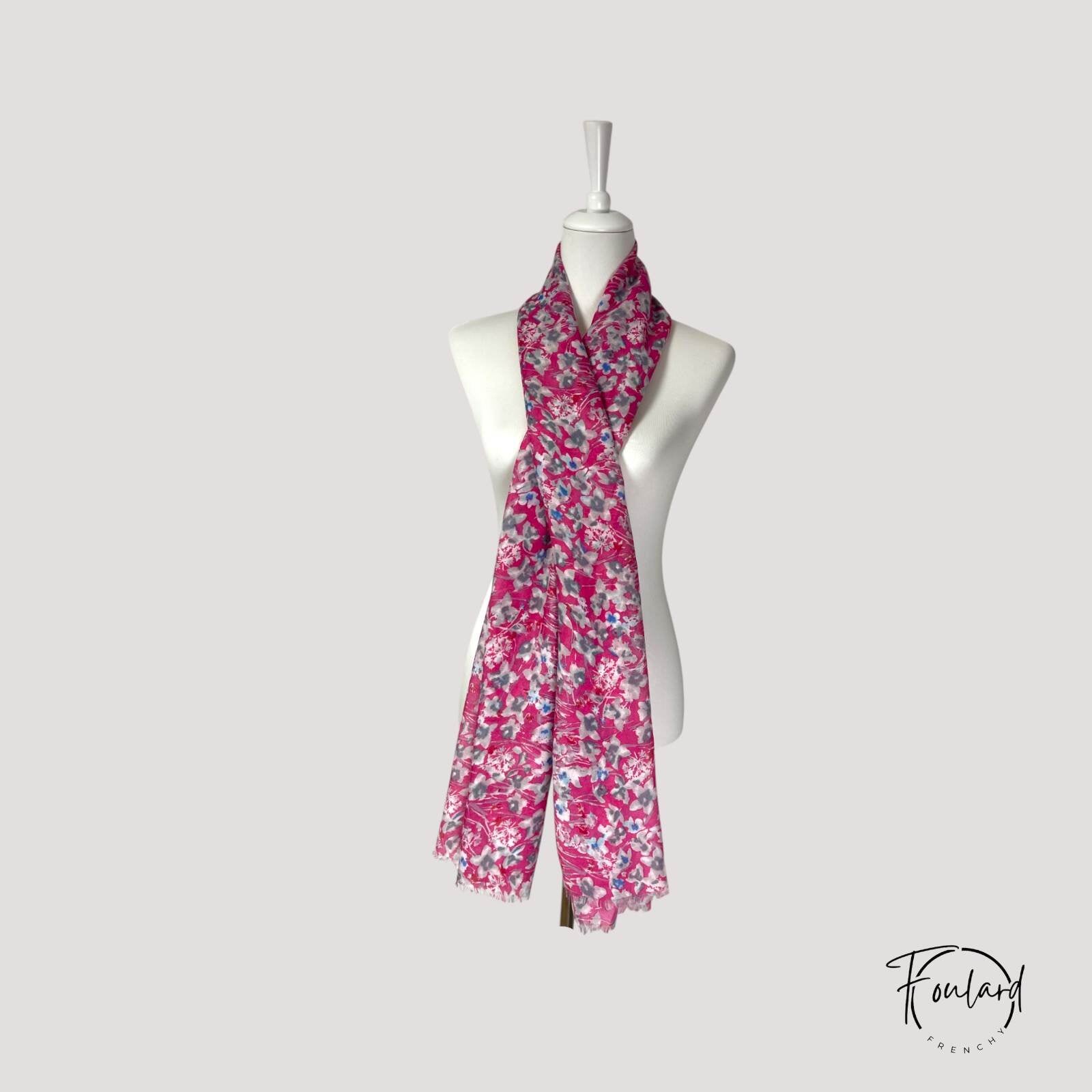Foulard rose, imprimé floral fuchsia – Image 4