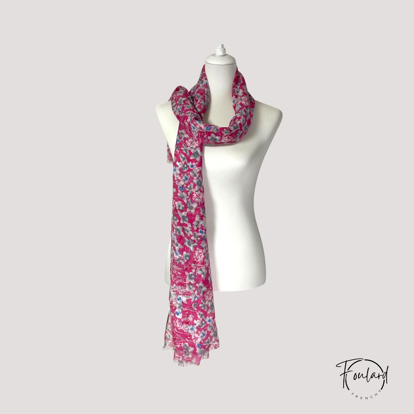 Foulard rose, imprimé floral fuchsia – Image 2