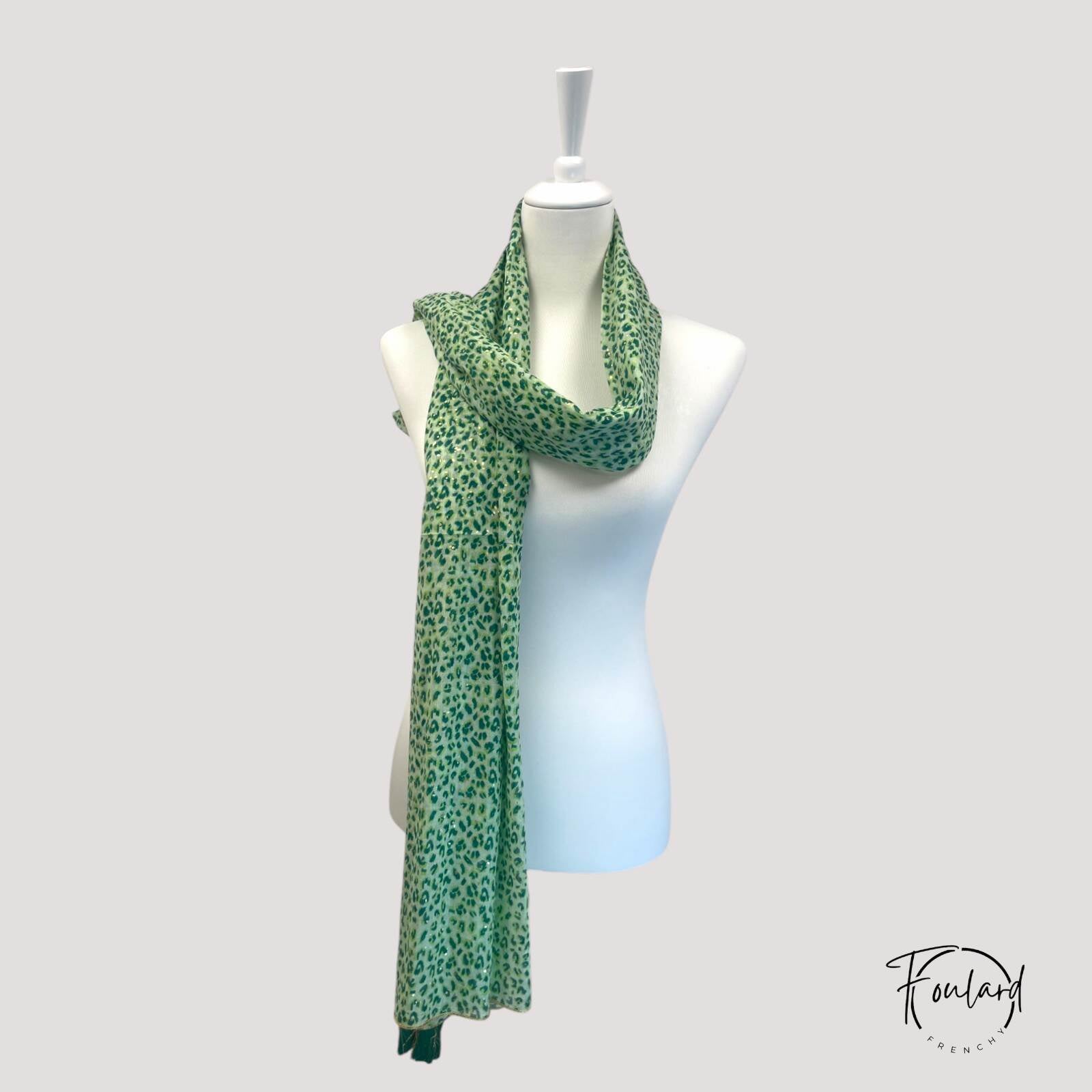 Foulard léopard vert et doré – Image 4