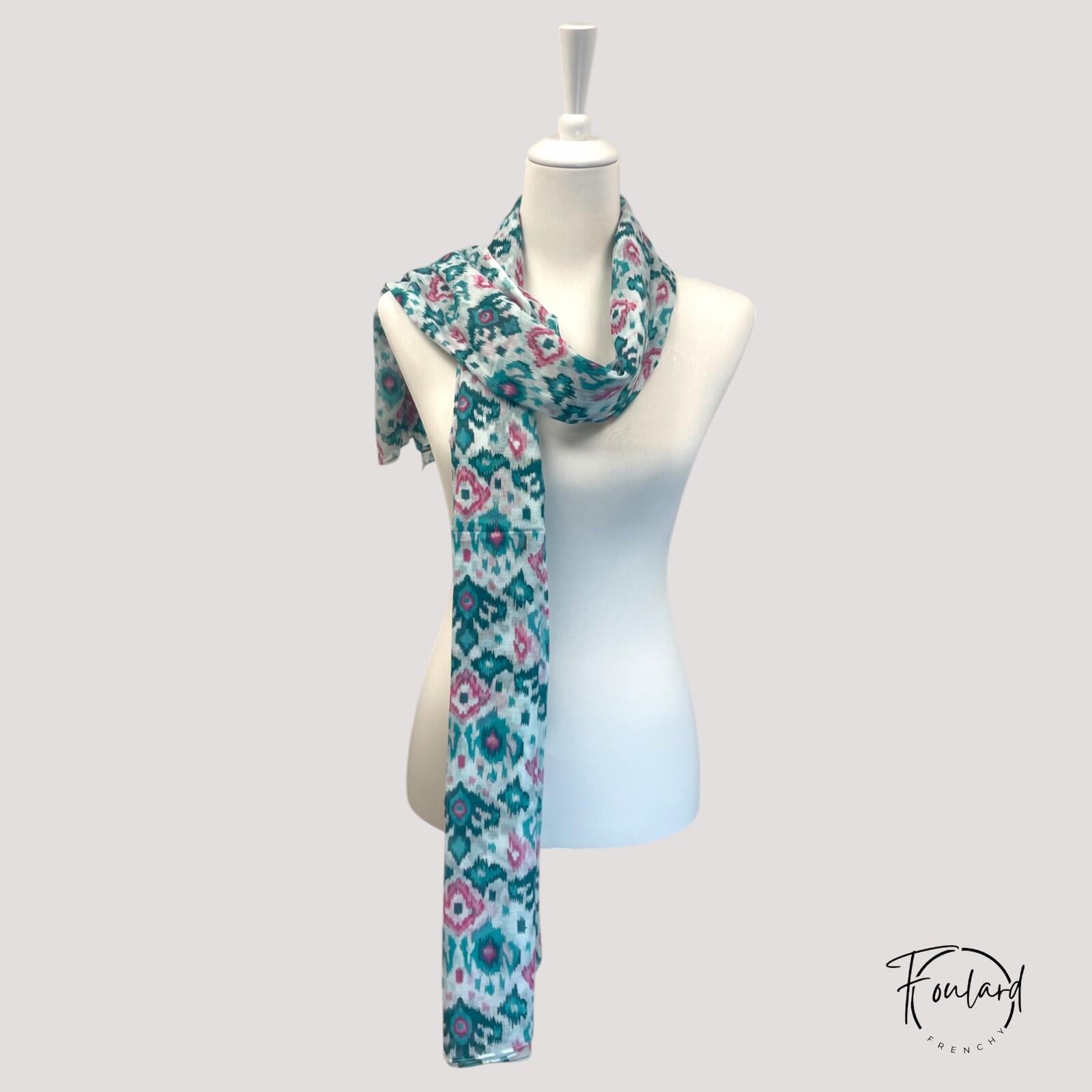 Foulard imprimé ethnique, rose et vert – Image 3