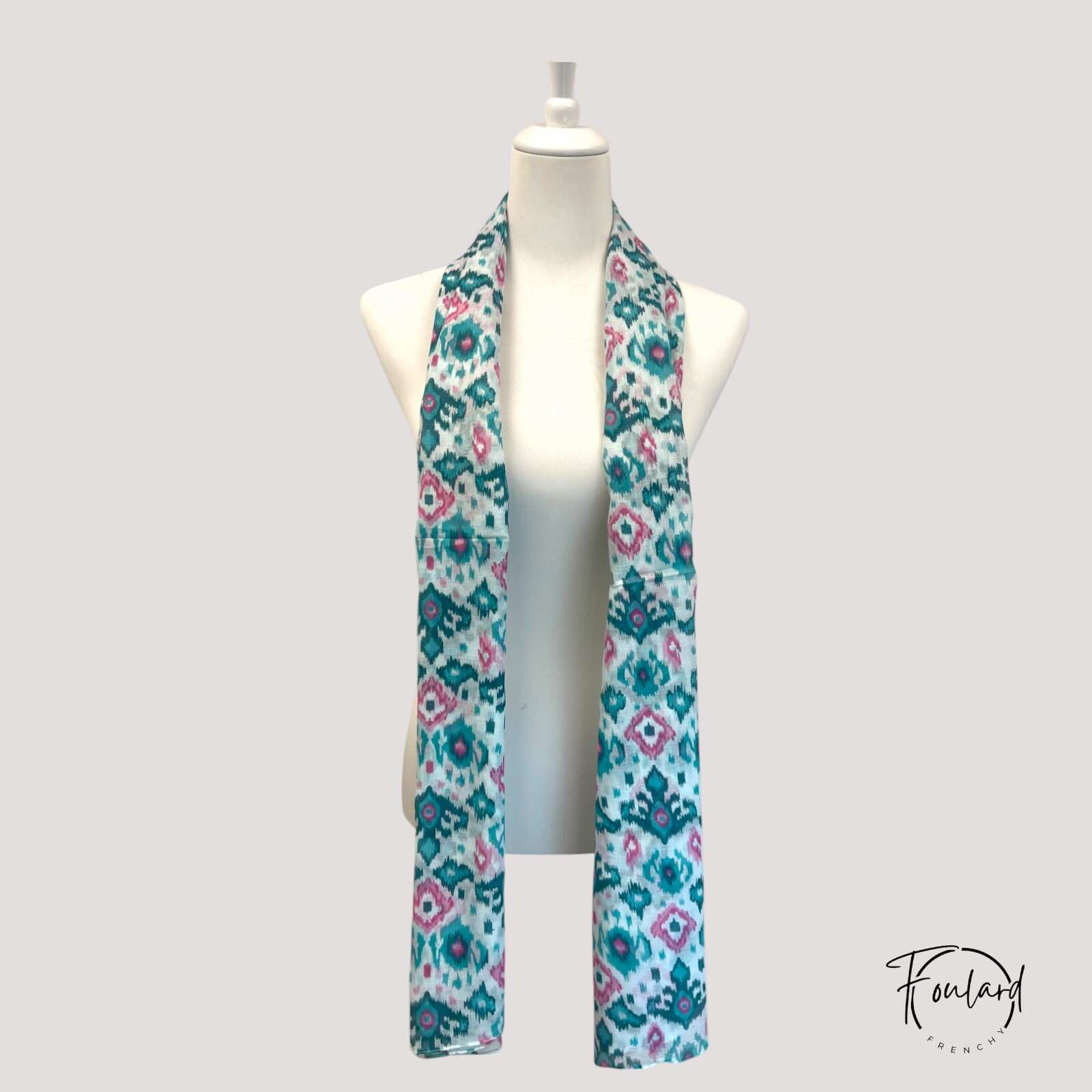 Foulard imprimé ethnique, rose et vert – Image 2