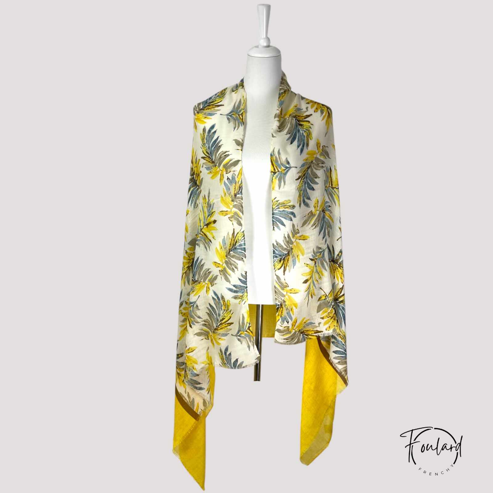 Foulard motif feuillage, jaune et bleu – Image 4