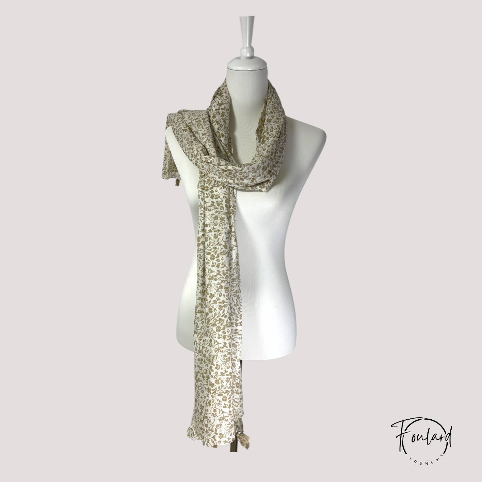 Foulard beige, motif feuillage – Image 2