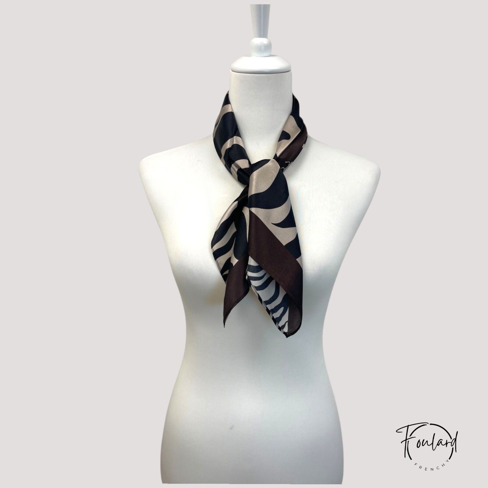 Foulard carré en soie, douceur unique – Image 4