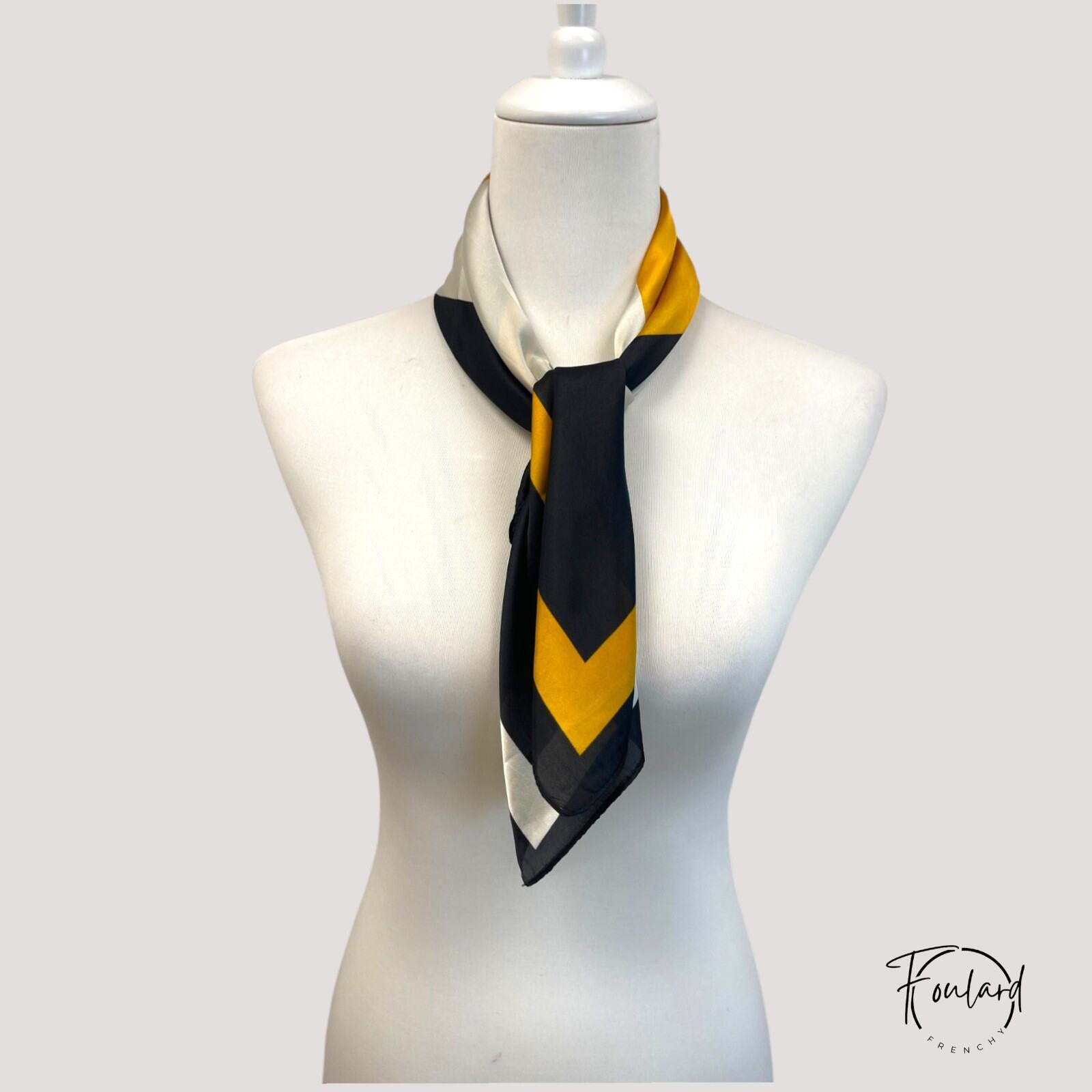 Foulard carré orange, tissu confortable – Image 3