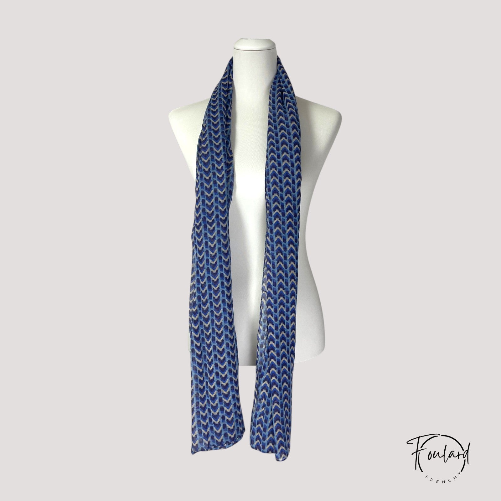Foulard en coton, motifs géométriques bleu marine – Image 3