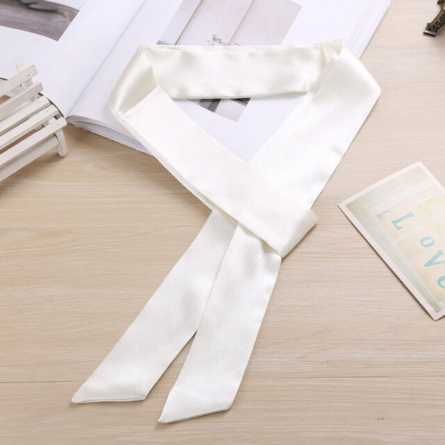 Ceinture foulard blanc uni, coupe fluide