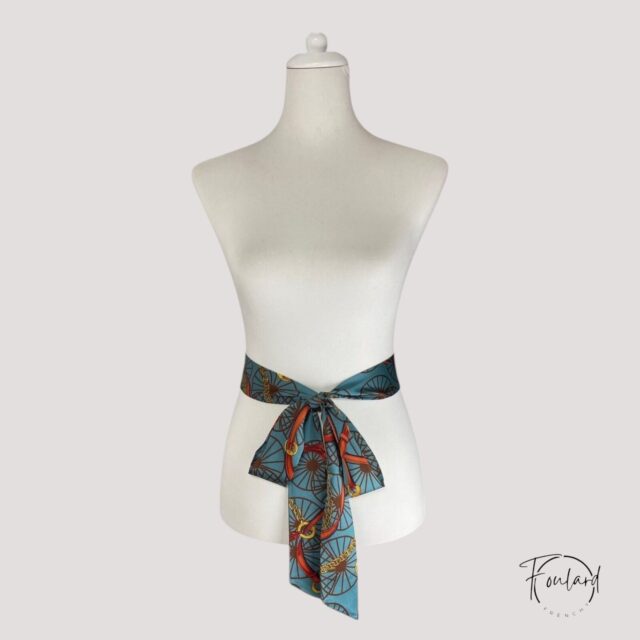 Ceinture foulard bleu-gris, motif équestre