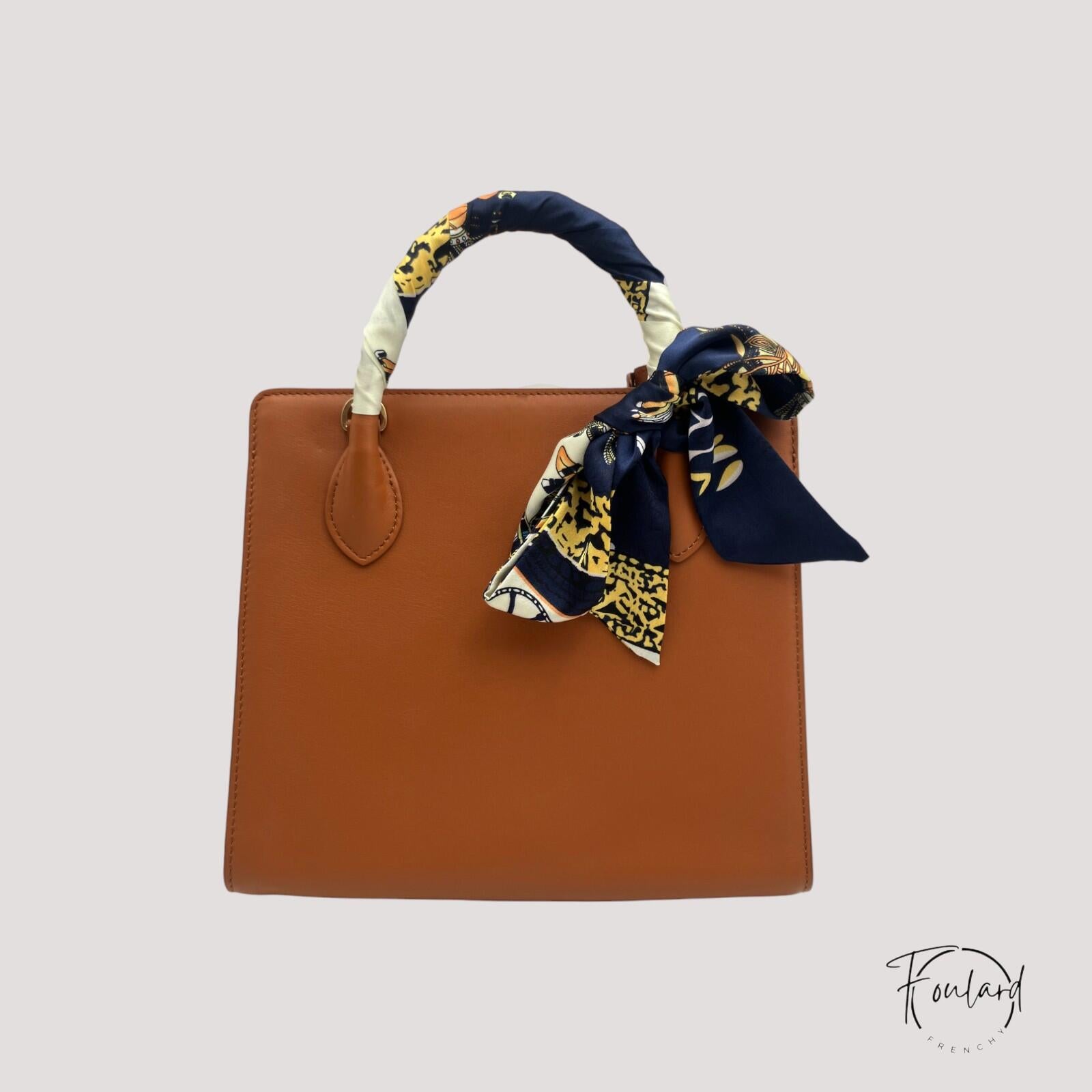 Ceinture foulard bleu marine, motif équestre – Image 3