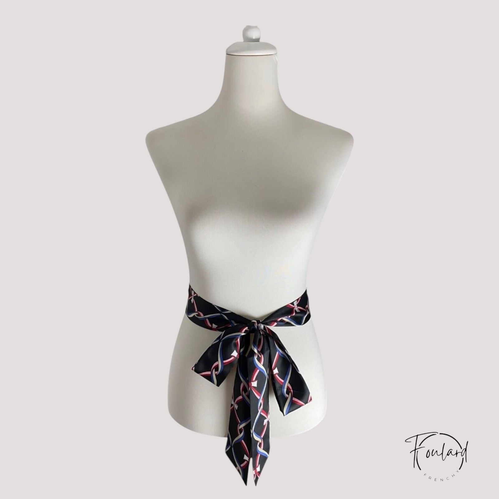 Ceinture foulard noire, rubans entrelacés