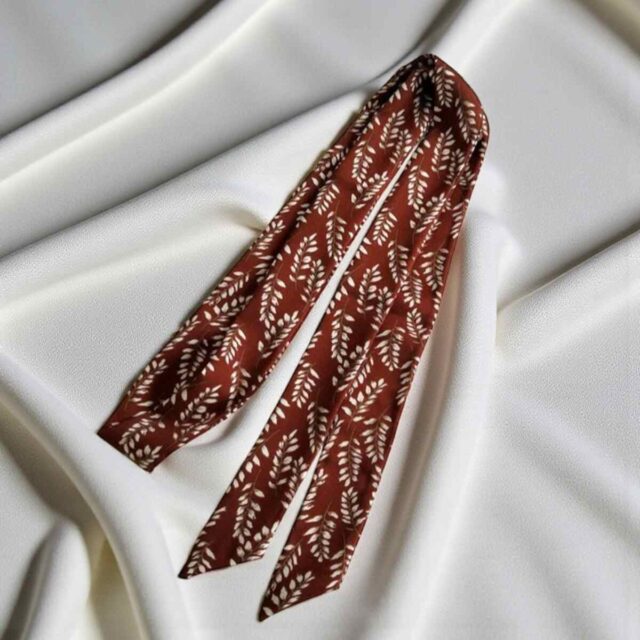 Ceinture foulard bordeaux, motif sésame