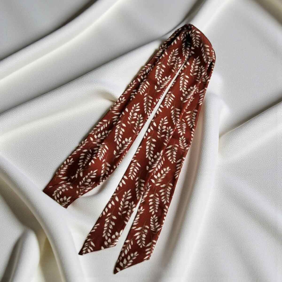 Ceinture foulard bordeaux, motif sésame