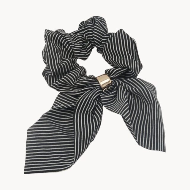 Chouchou foulard rayé noir et blanc, anneau doré