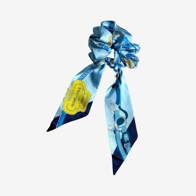 Chouchou motif foulard bleu, thème équestre