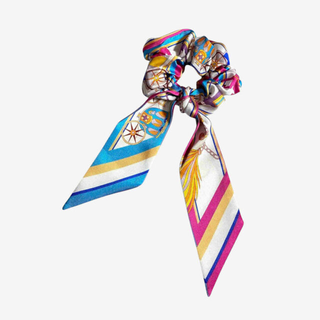 Chouchou motif foulard bleu et fuchsia, thème équestre