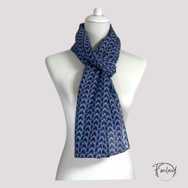 Foulard en coton, motifs géométriques bleu marine