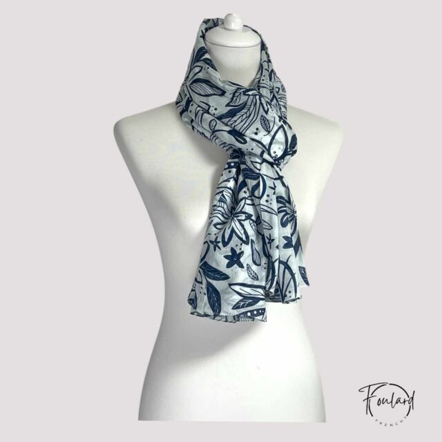 Foulard en coton, motif floral bleu marine