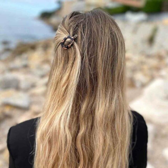 Petite barrette Chloé, noire pailletée cuivrée