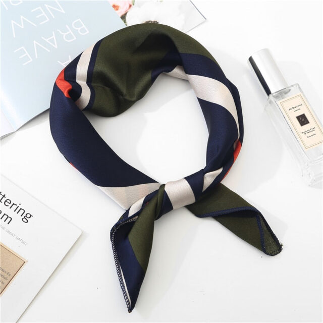 Foulard carré, inspiration jungle
